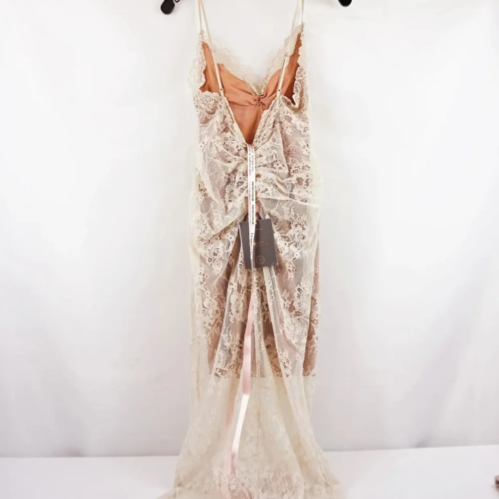 Trade for xs Serelle sand lace midi dress - Picture 7 of 10